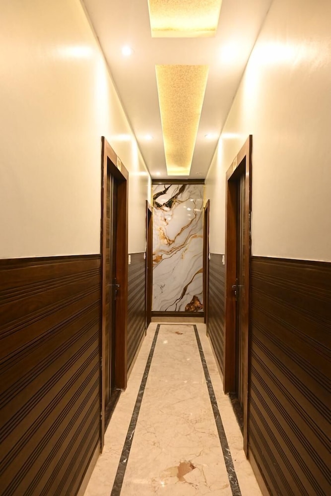 Hotel Aditya Residency