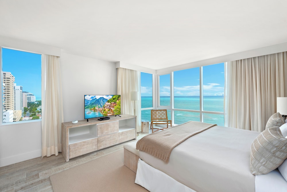 Luxury Vacation Rentals at 1 Hotel & Homes by LRMB