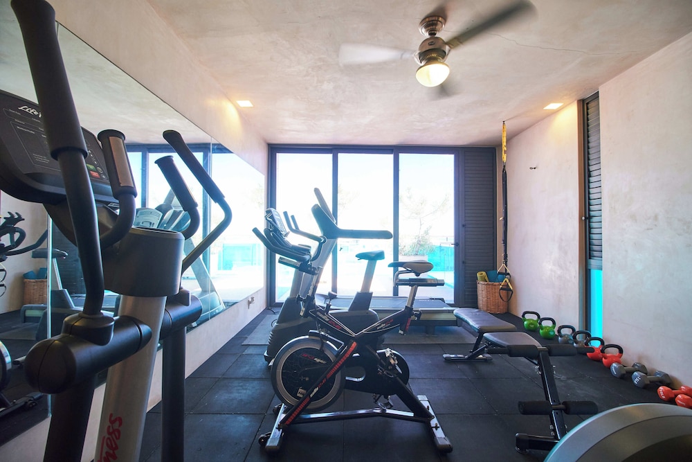 Sabor a Miel: Steps from the Beach & 5th Avenue