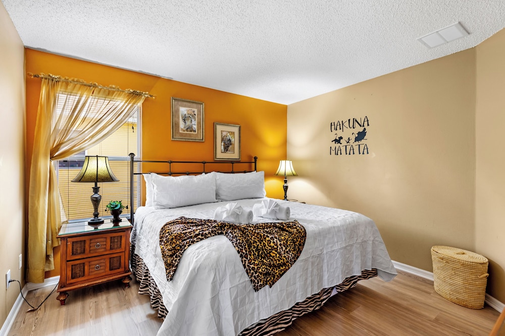 Relax & Unwind – Stunning Home W/ Private Pool!