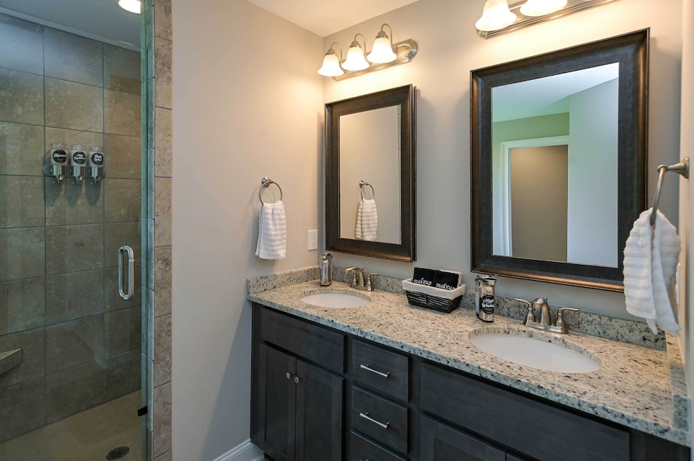 Quiet Family Home 15 Mi to Dtwn Huntsville! - Property Image 3