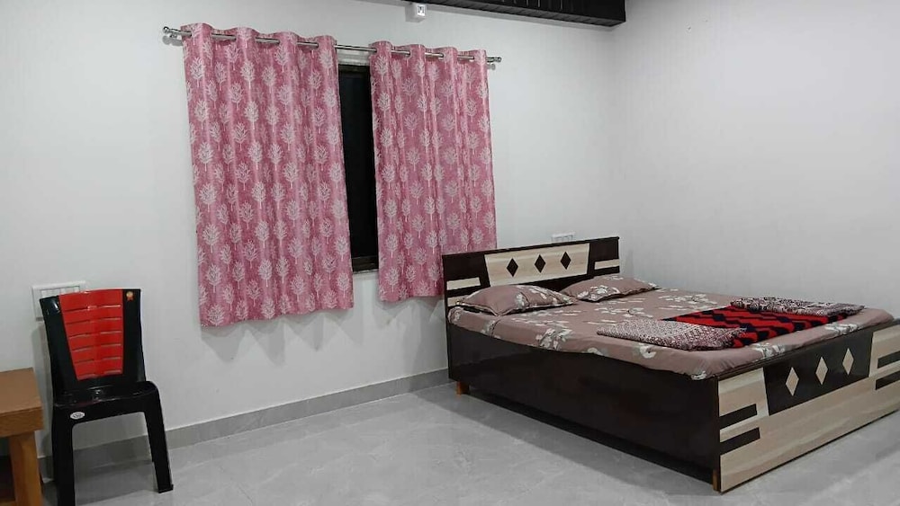 Bungalow 3bhk