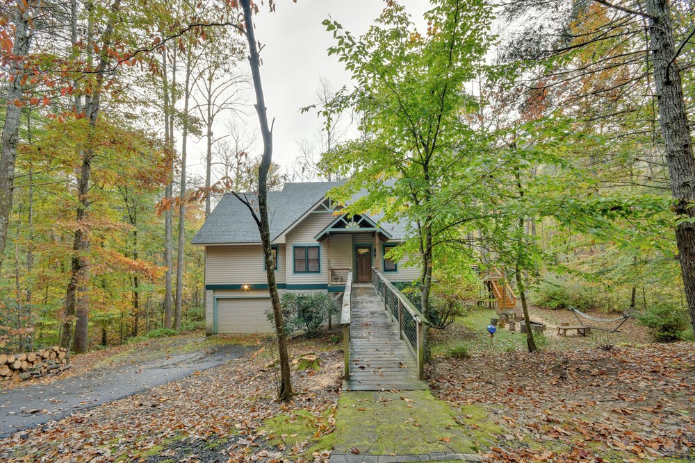 Home w/ Game Room & Rumbling Bald Resort Perks!
