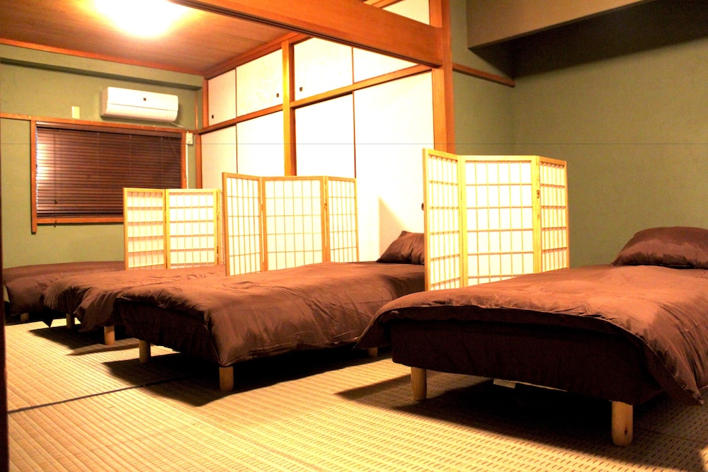 Funtoco Backpackers Namba - Hostel