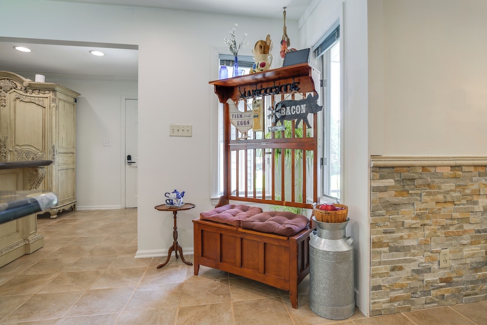 Outdoor Oasis + Hot Tub: Maryland Home w/ Bar!