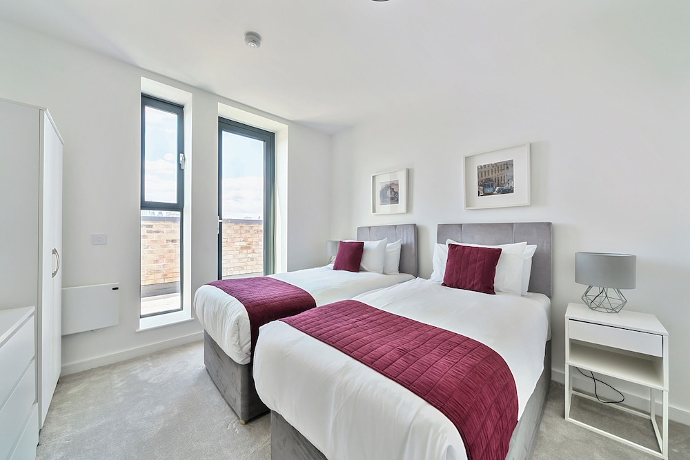 Roomspace Apartments -Caroline Street