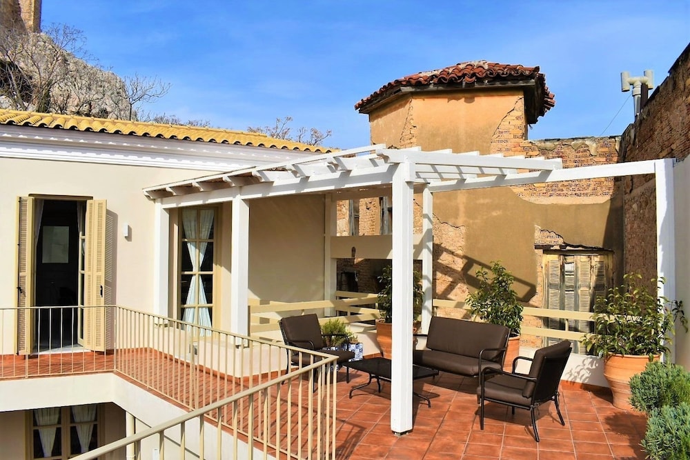 Acropolis Suites
