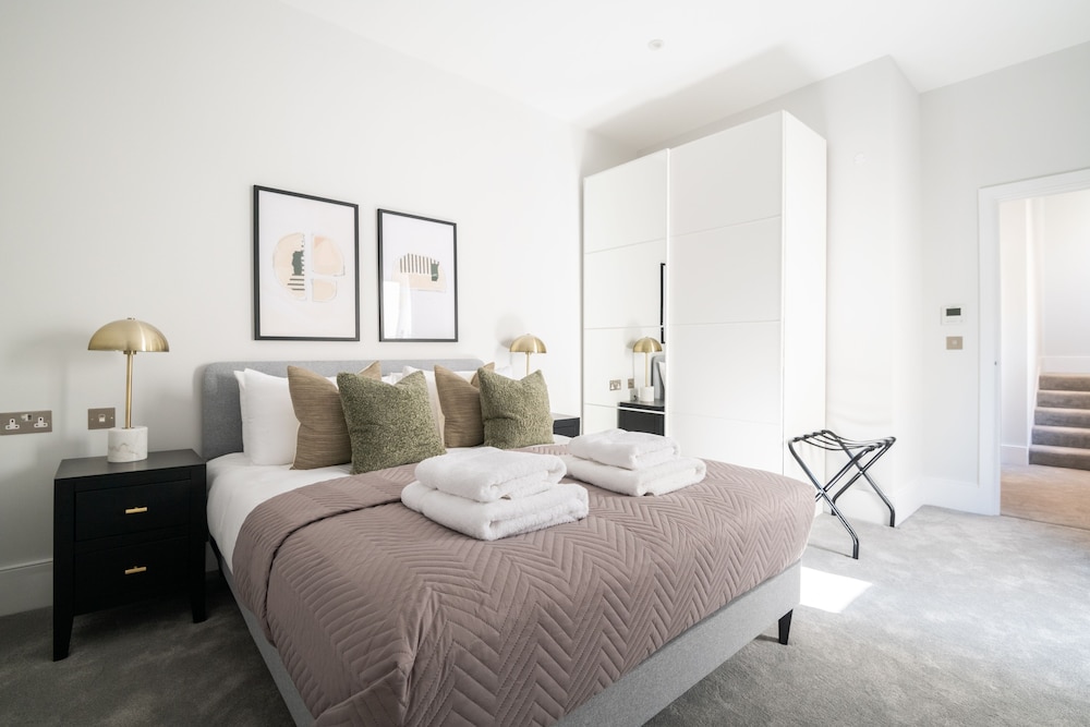 South Kensington Apartments