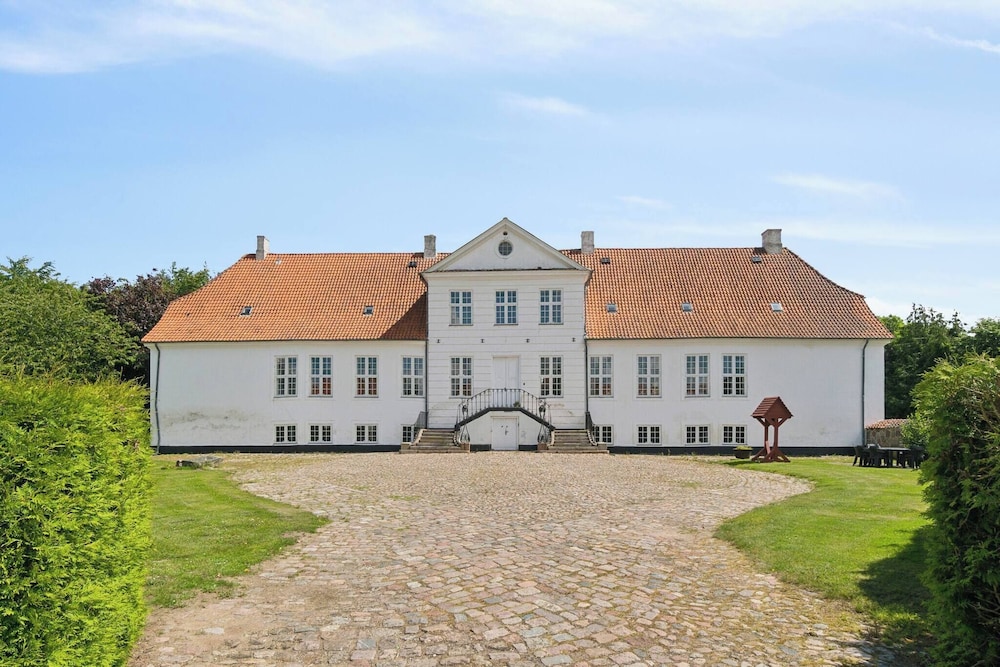 Hindemae Estate An Exclusive Experienc