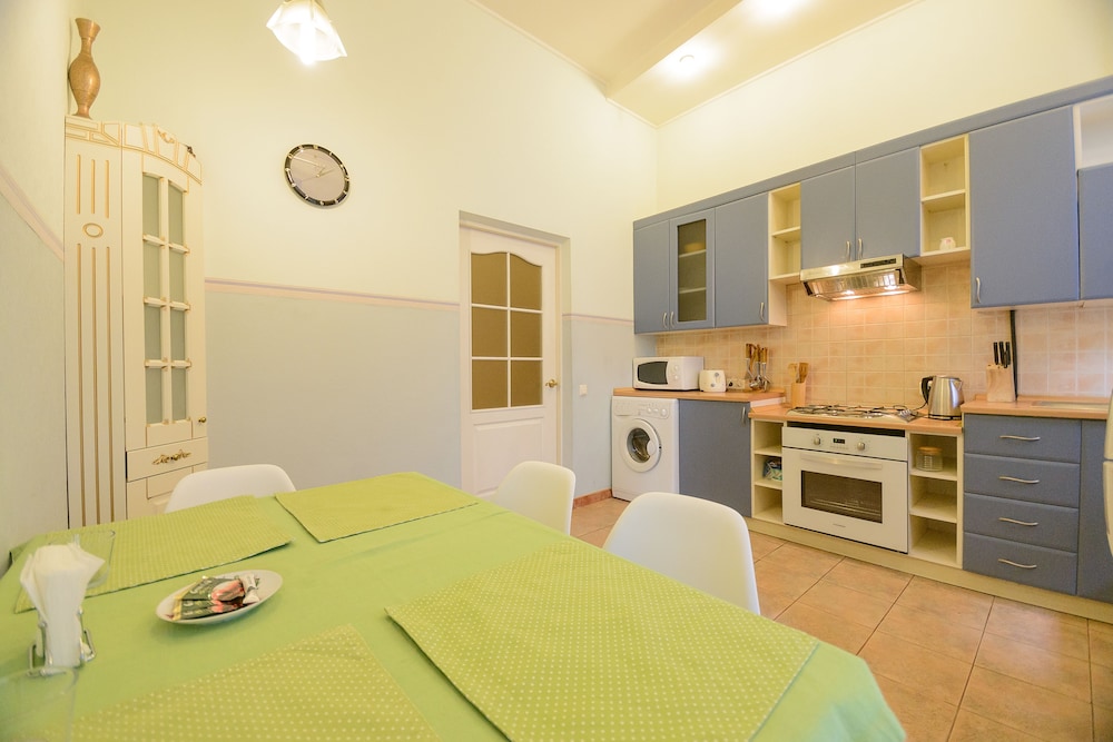 Kiev Accommodation Hotel Service