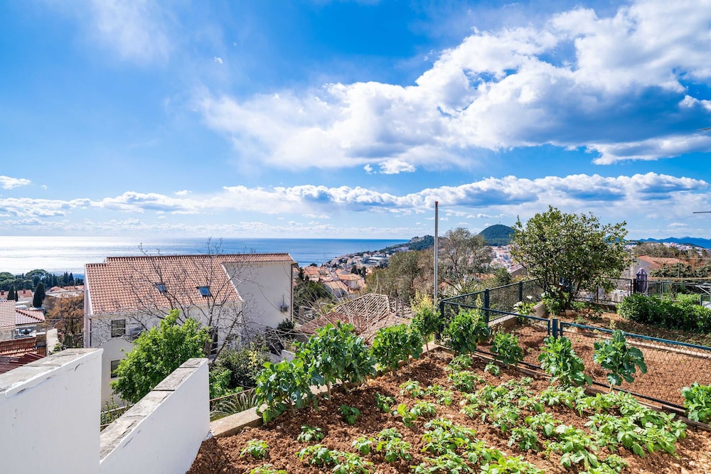 Apartman Debos