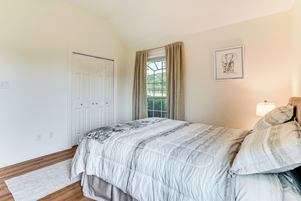 Spacious Family Retreat in Fort Worth Area!