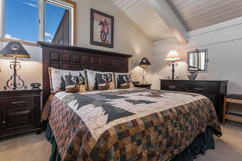 Snowmass Mountain by Snowmass Vacations