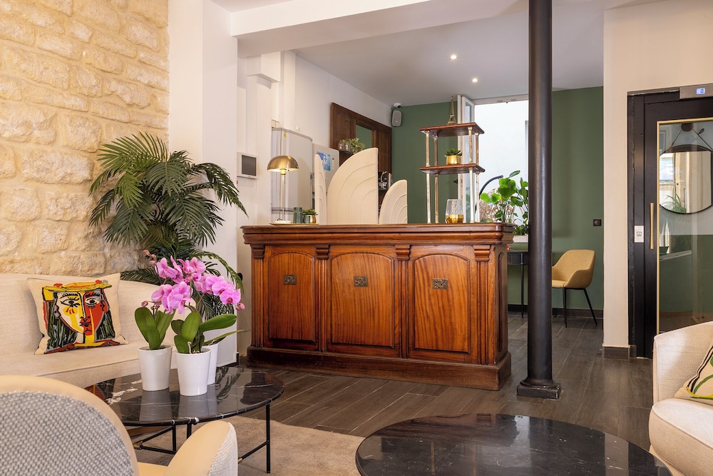 Hotel Avalon Cosy Hotel Paris Gare du Nord - Image 1