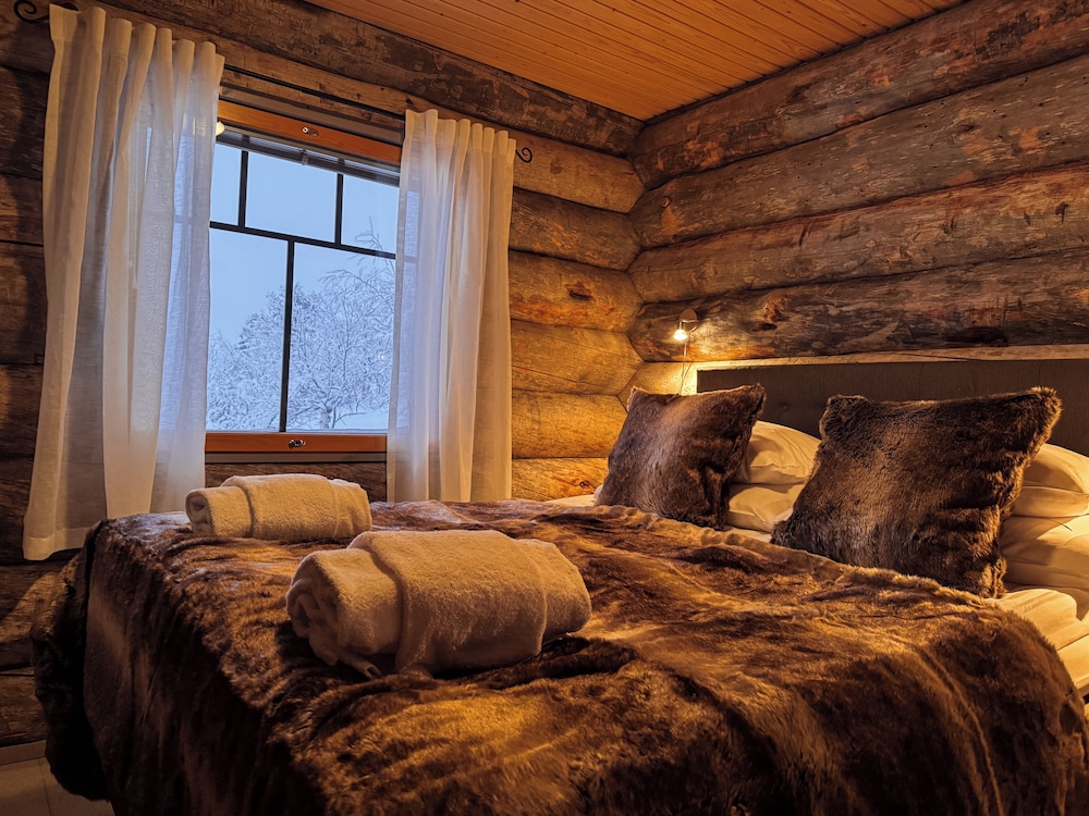 Sielikkö Aurora Log Villas