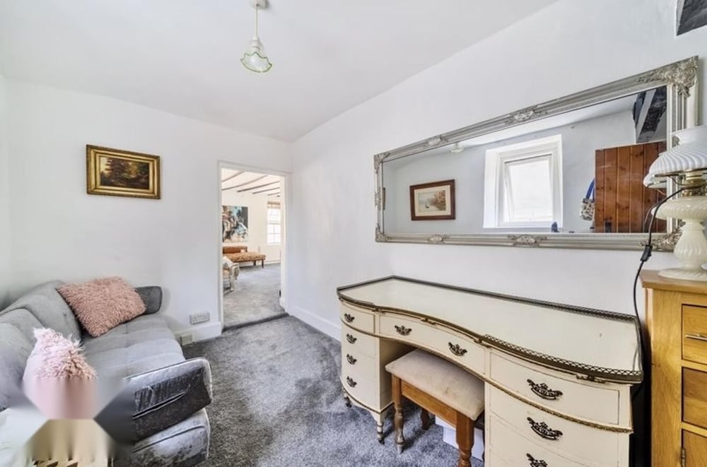 4 Bed-2 Bath-bar-pool Table-library- Xmas Venue