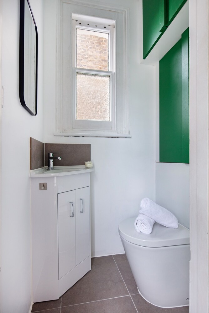 Cozy 2BR Near Notting Hill & Hyde Park