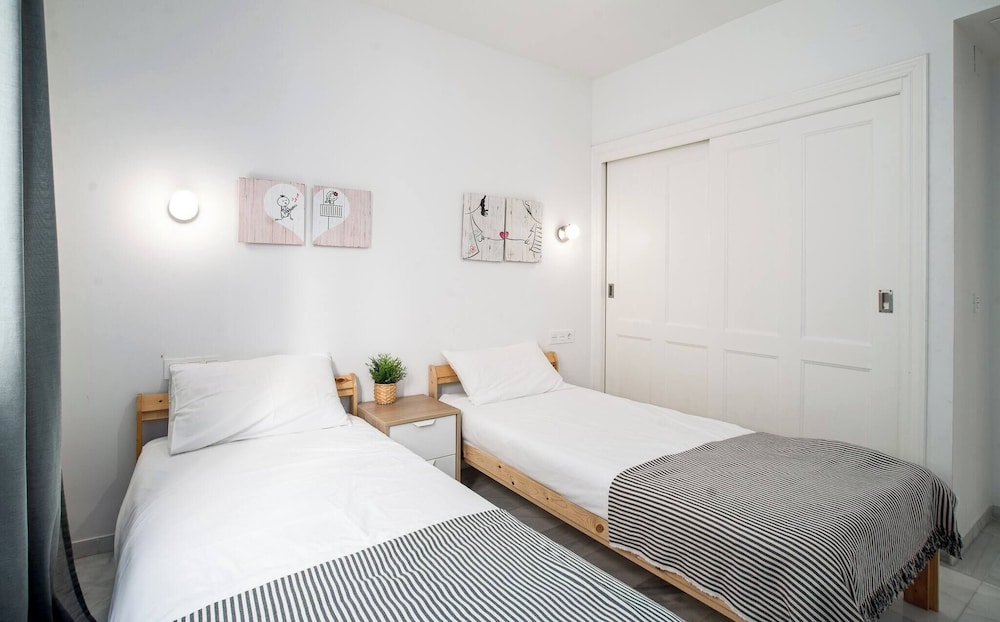 Beautiful 2 Bedrooms Apartment In Puerto Banus