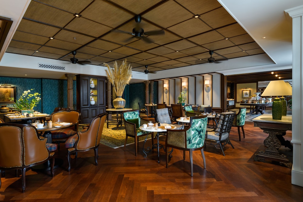 Eastern & Oriental Hotel 66