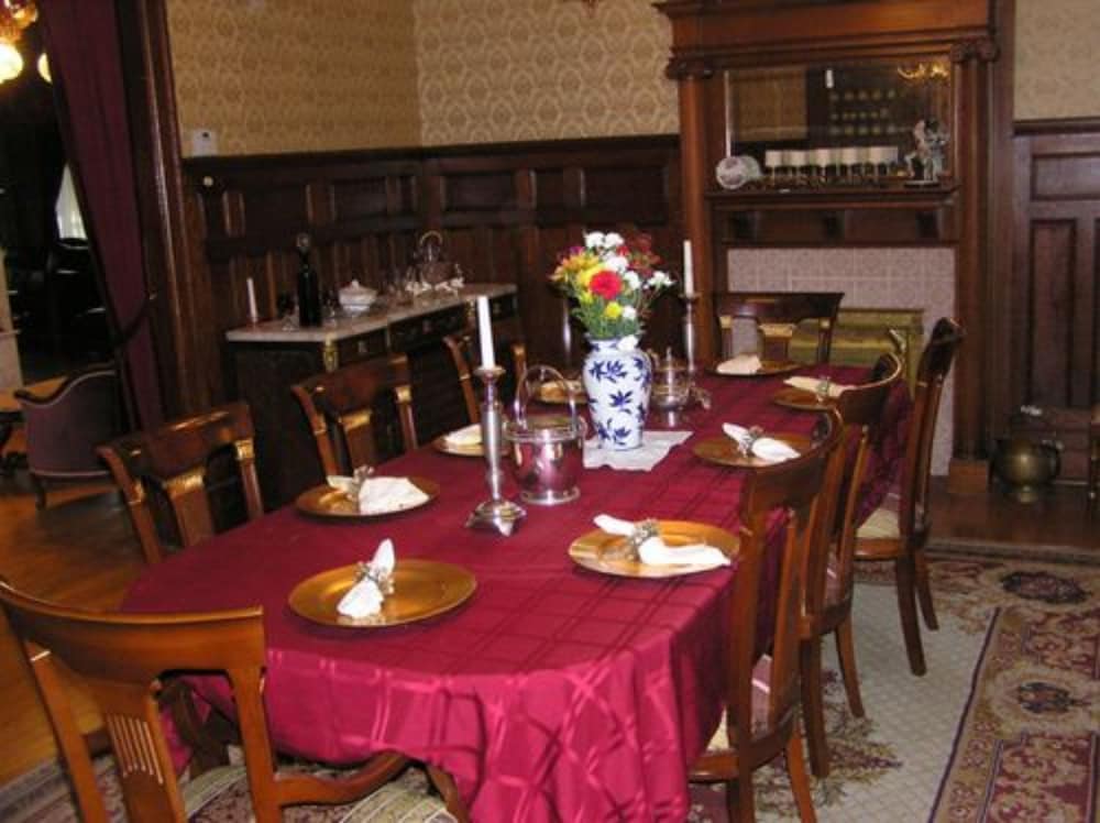 1897 Beekman House