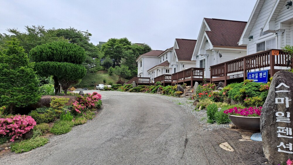 Hapcheonho View Smile Pension