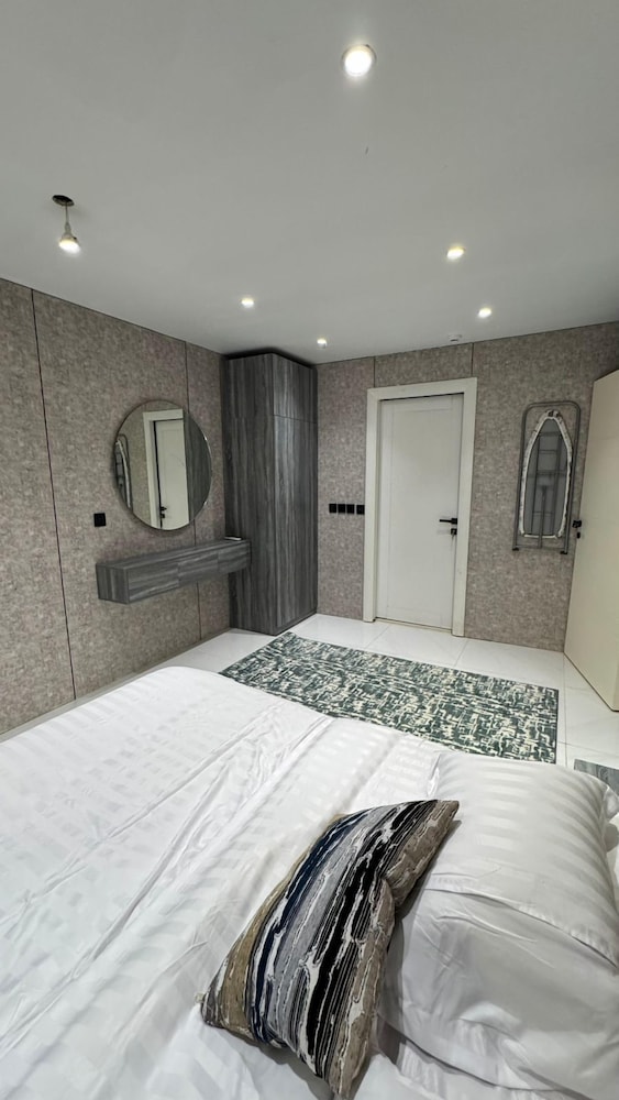 Suites OrbitNet Compound