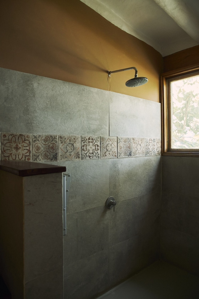 Hualtaco Adobe by Wynwood House