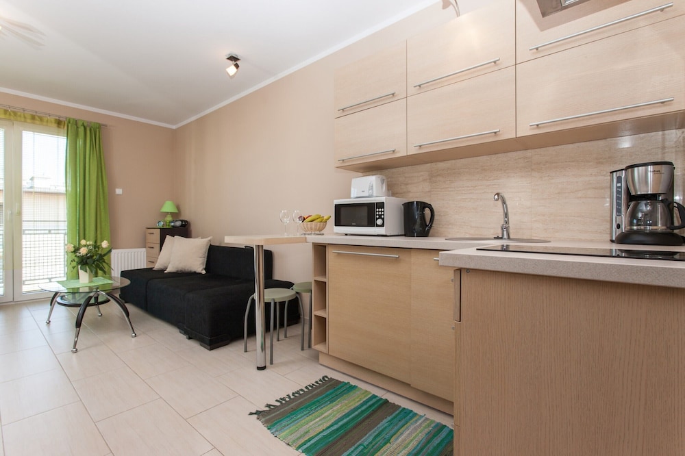 Apartments Chelmonskiego 11 by Renters view 5