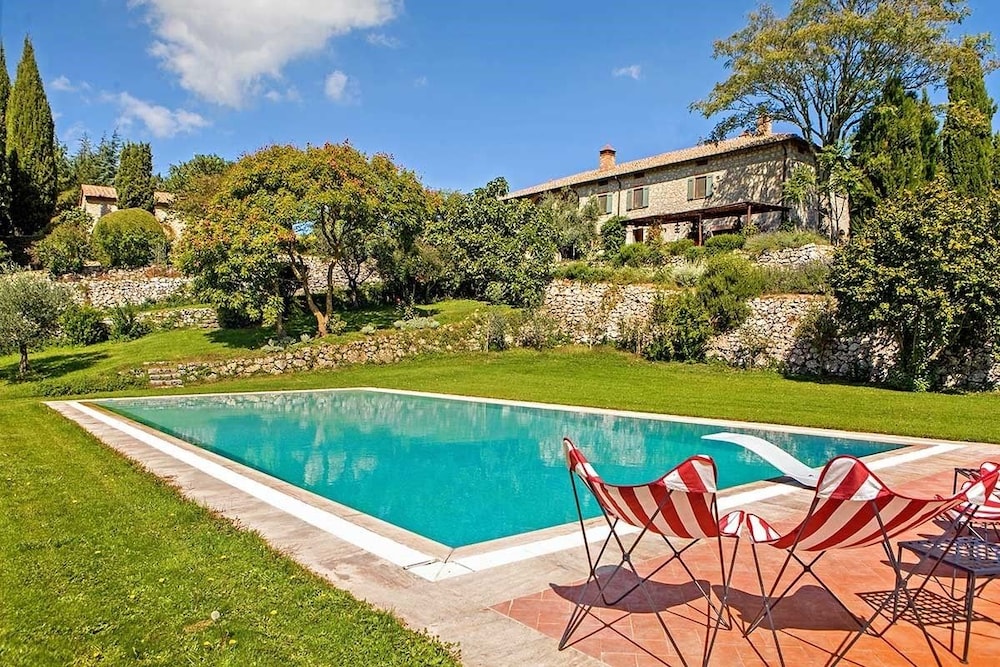 Verdidea - VILLA AIOLA en Sarteano