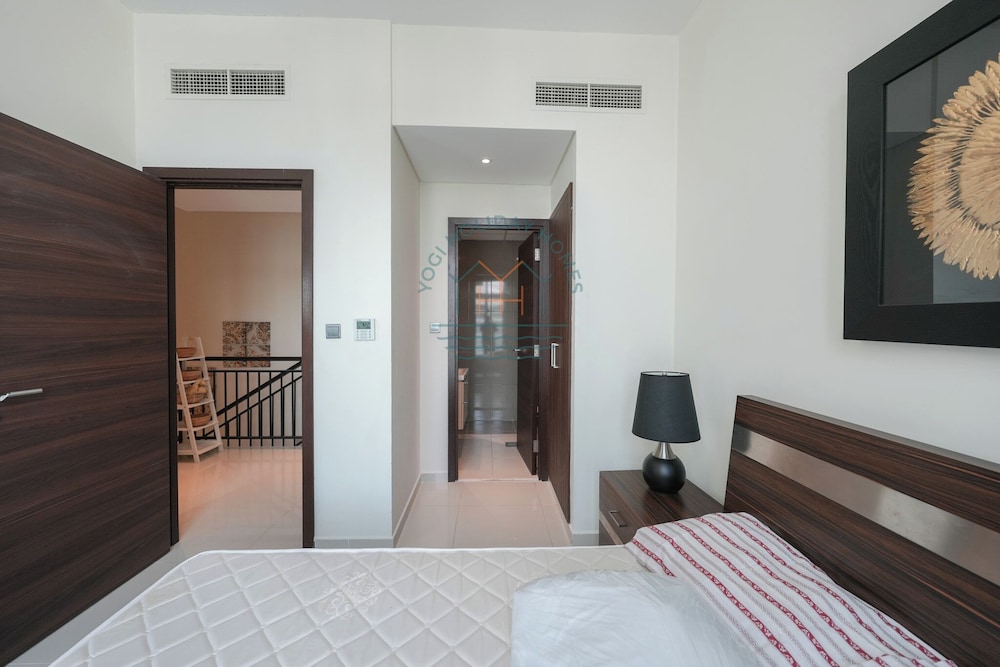 Luxury 4BR Villa With Private Garden