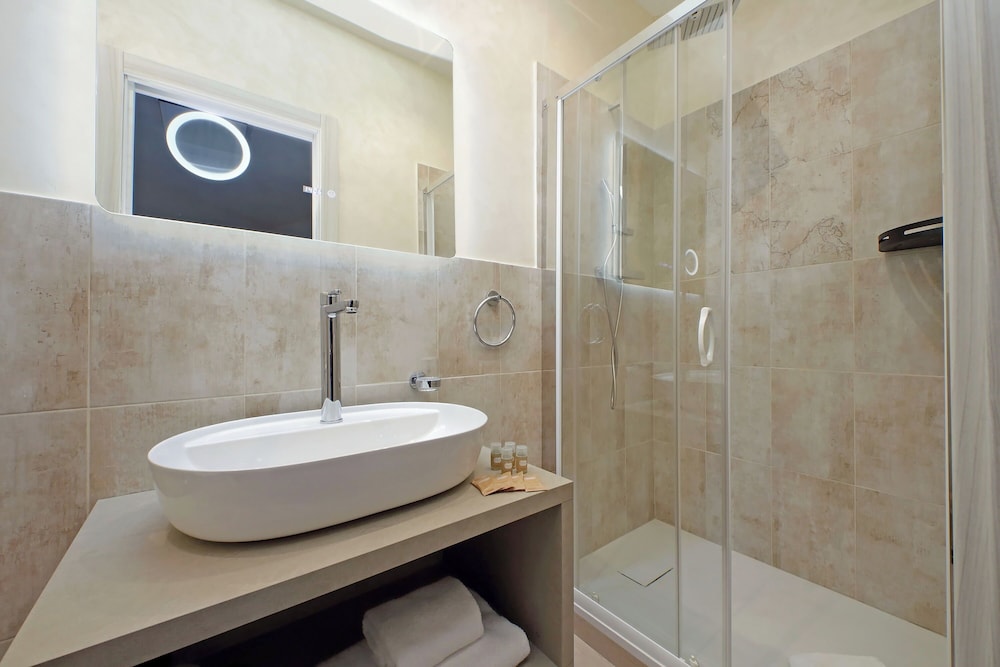 Termini Comfort rooms by Flatinrome