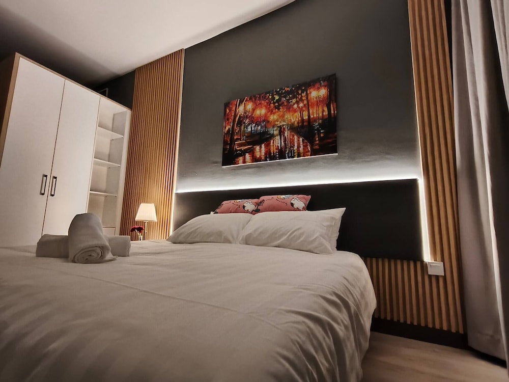 Twin Galaxy Minimalist Studio 2-4pax CIQ JB Town