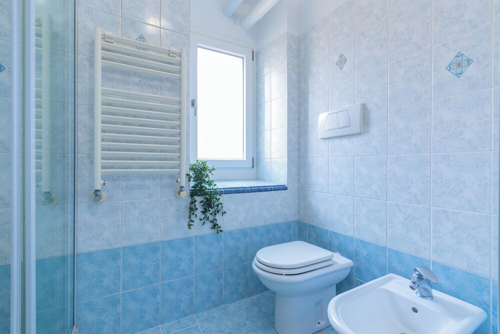 Colorful and Stylish Villa With Shared Pool and Private Garden by Beahostrentals view 5