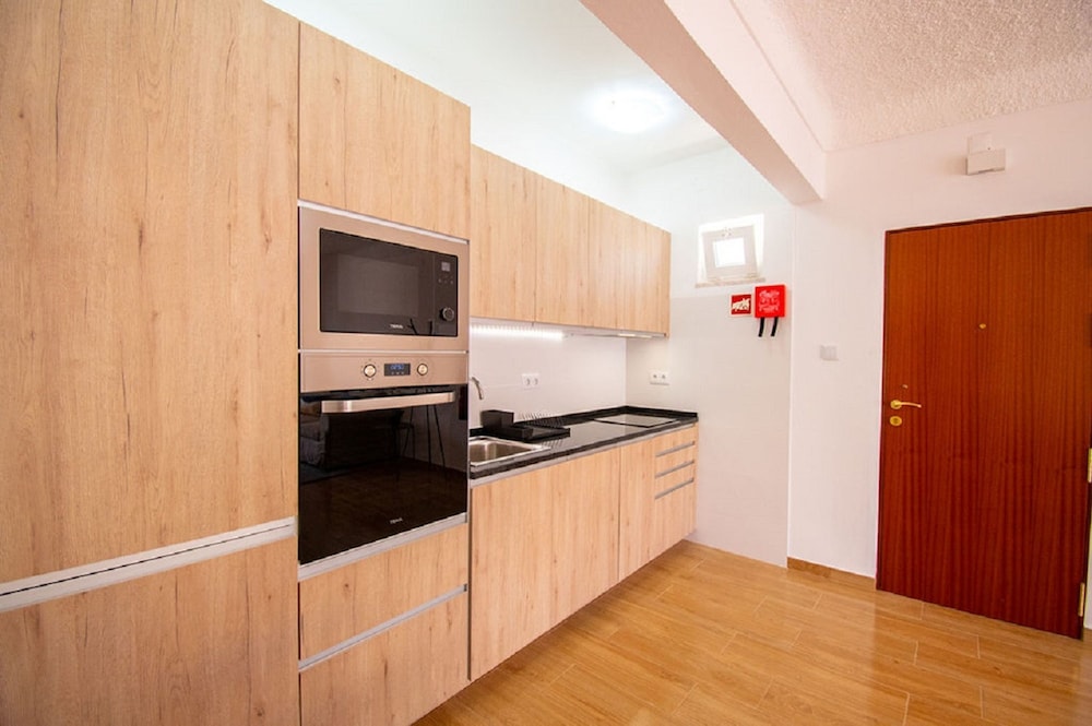 Apt Ruca Centrally Located Modernized Loft With C