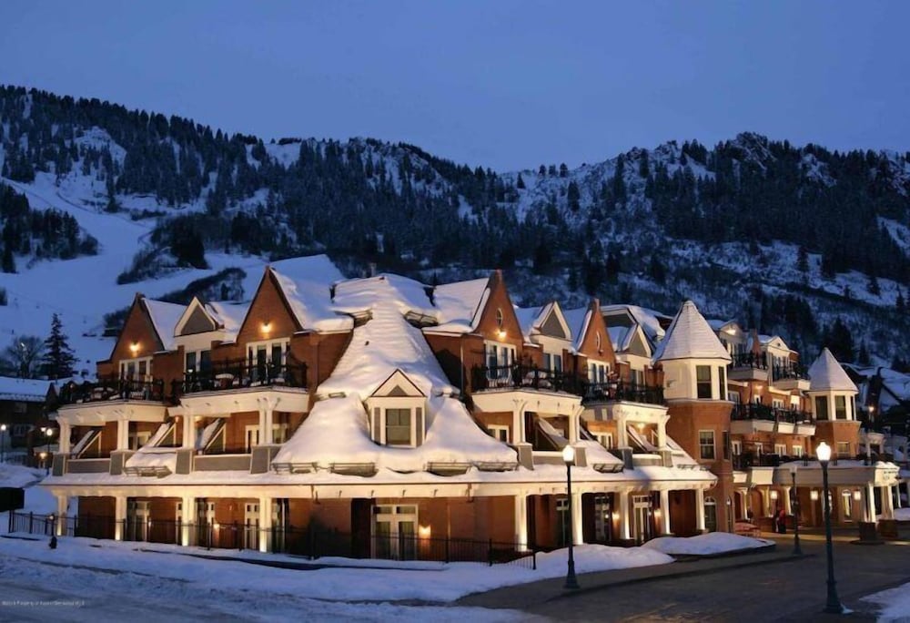 Aspen Mountain Residences, 2 Bedroom Luxury Residence Club Condo