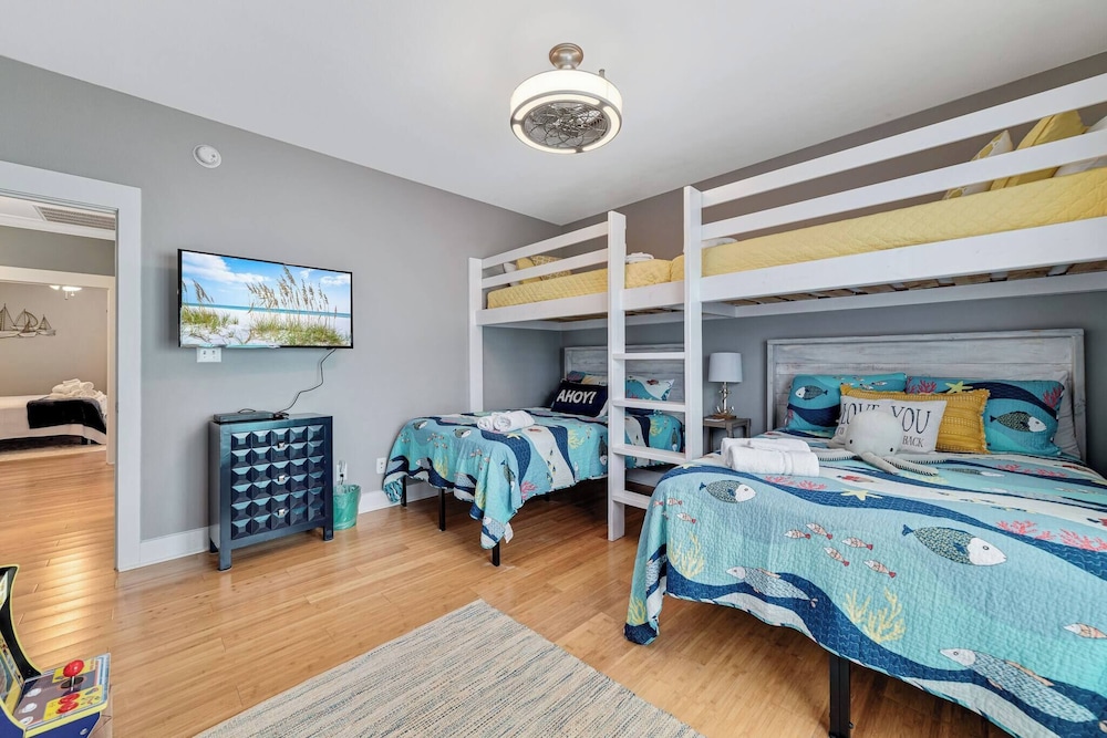 5003 Rookery 3 Sea Pearl With 2 Pools Beach Access Beach Tent Wagon Chairs etc