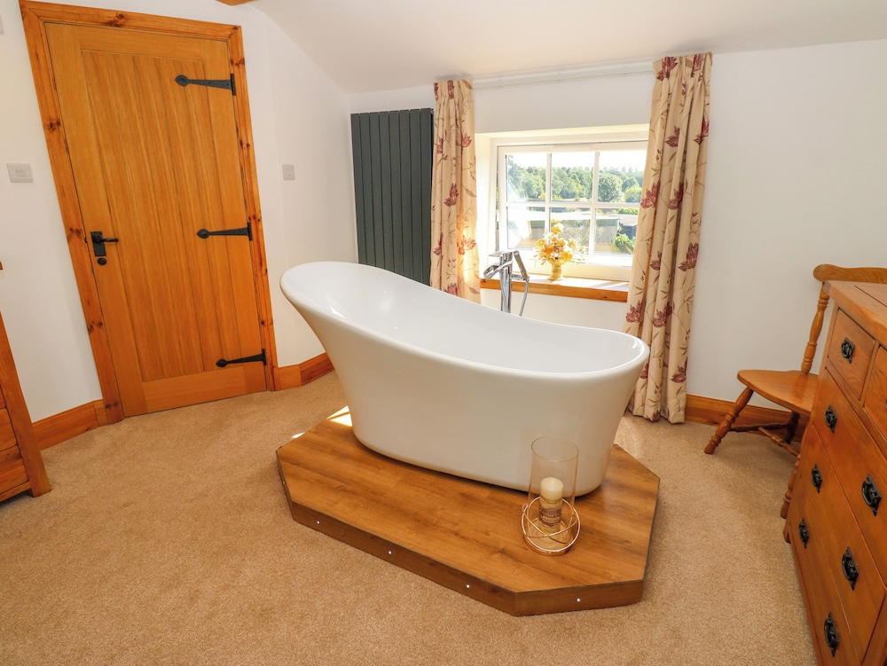 Moorhen House