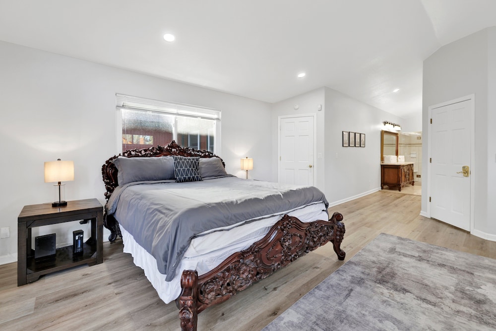Mountain View Manor #2546