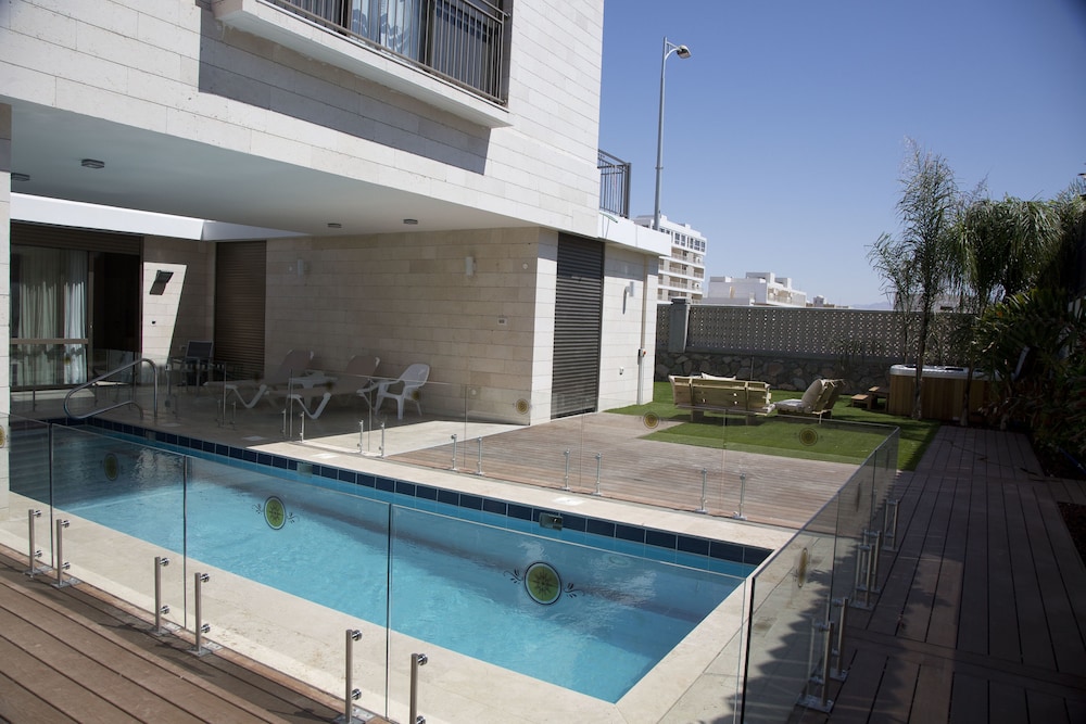 Ella Sun Eilat