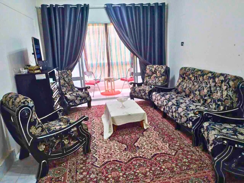 Gadou 2BR Apt w Kitchen Balcony - Port Said
