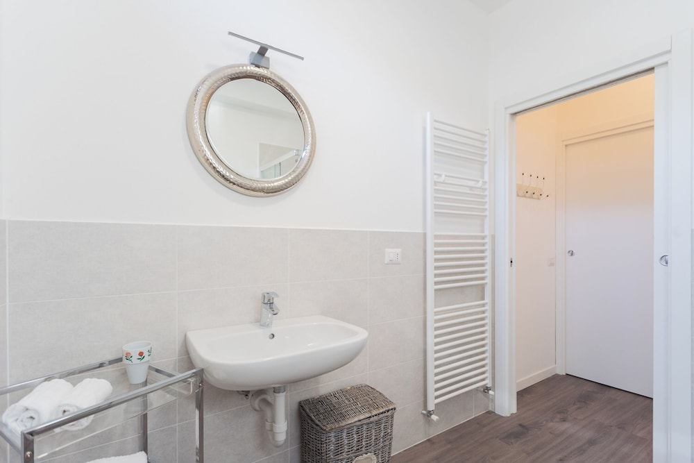 Garibaldi 24 Apartments by Rent all Como