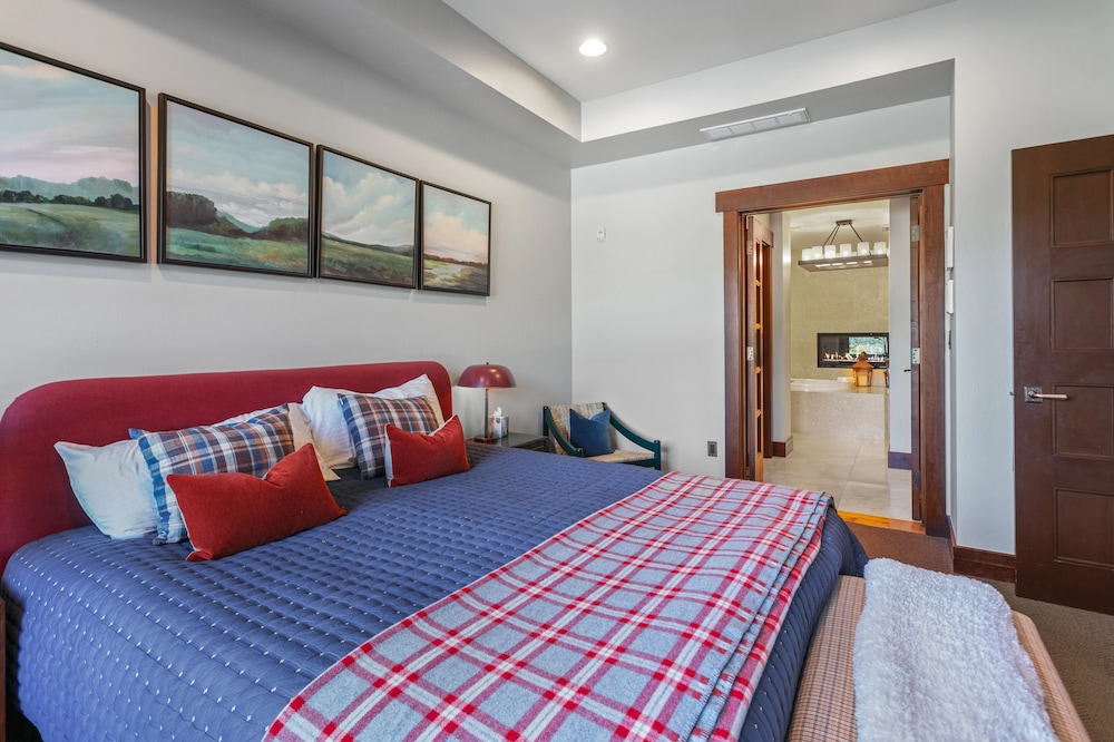 Flagstaff Lodge - Three Bedroom Residence #203 3 Condo