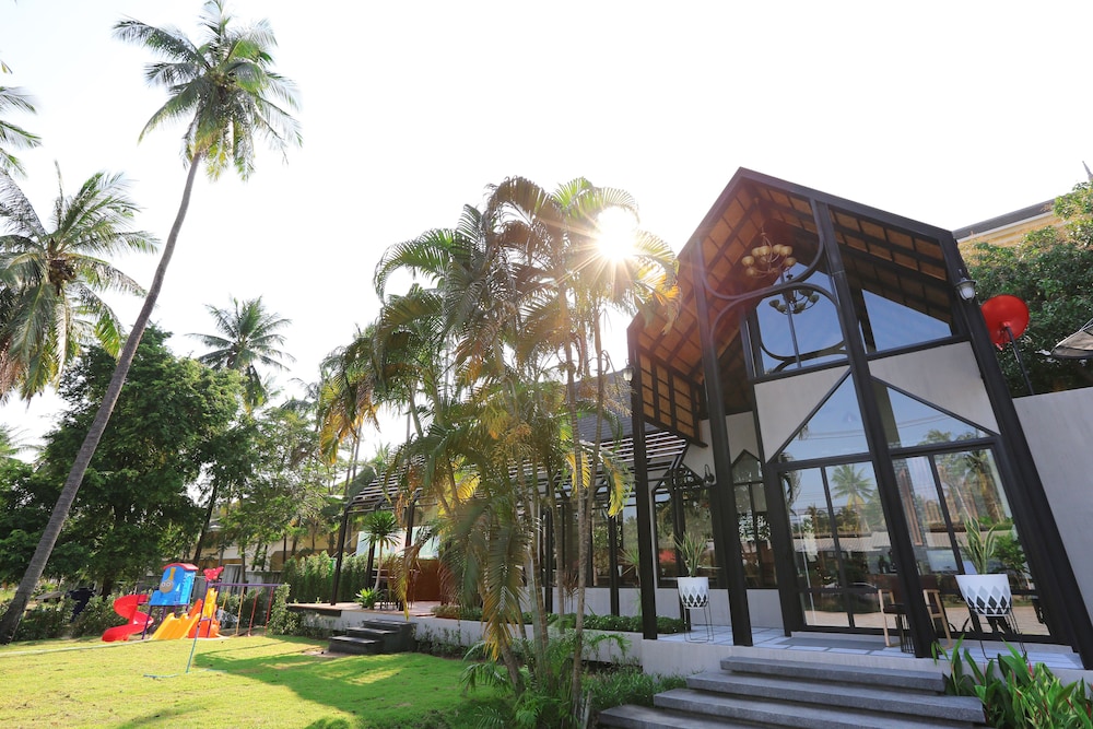 CHUZ Villas Samui