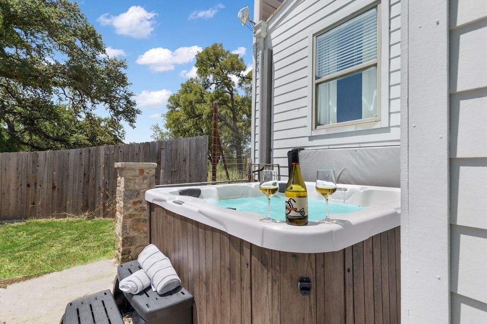 Hill Country Relaxstation Getaway