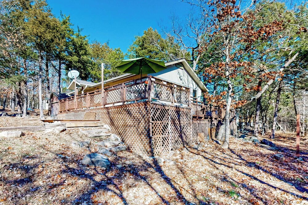 Relax at 'the Cove' Waterfront Getaway