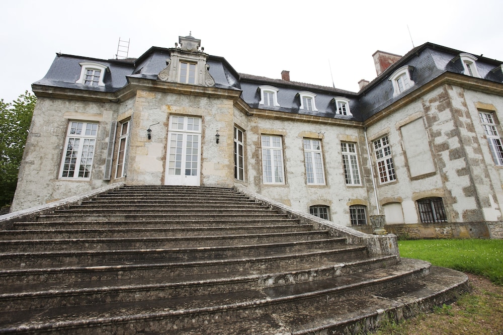 Château de Flée view 3