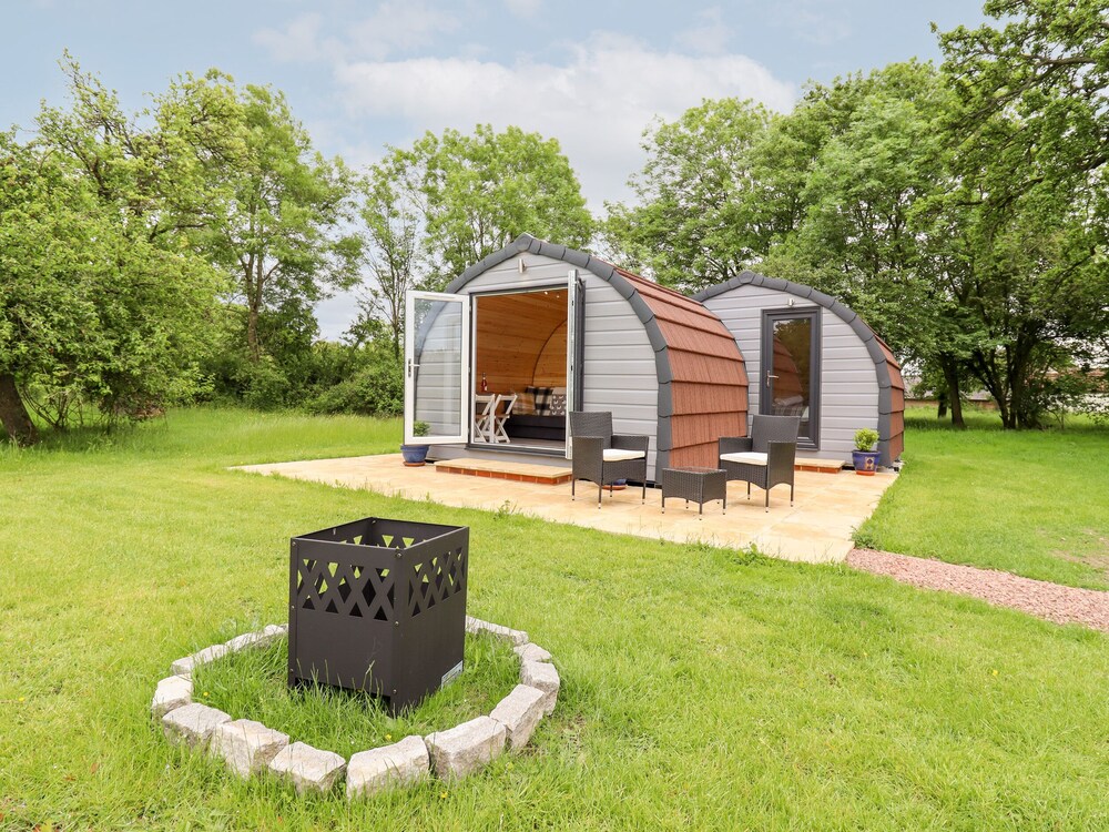 Meadow Lodge @ Berrys Place Farm