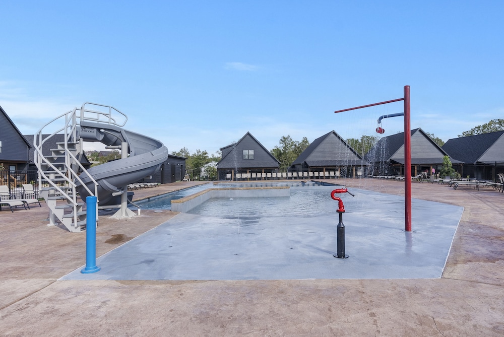 Rocky Shores Retreat - Indoor Pool Open view 5
