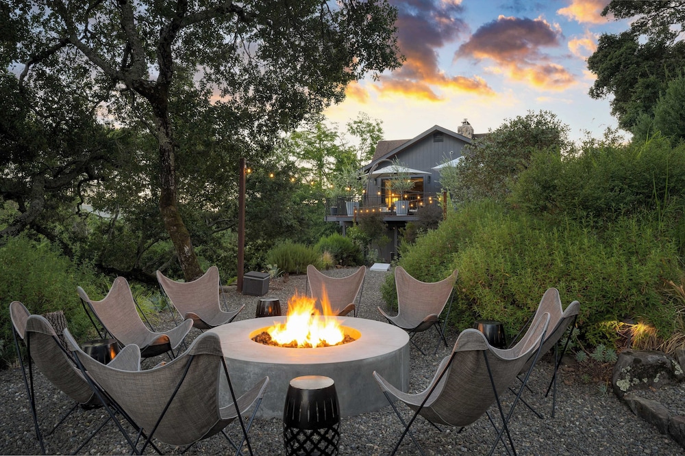 Kenwood Vista by Avantstay 7acres w/ Pool, Fire Pit, Vineyard Views