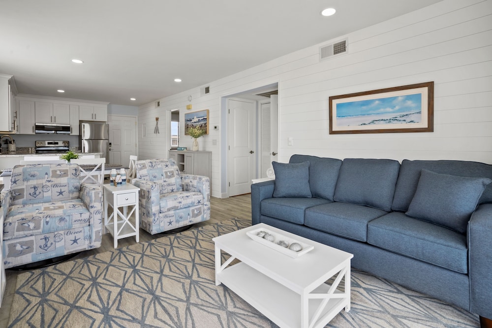 RainTree Villas 2F by RedAwning